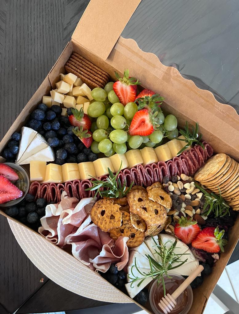Large Charcuterie Box